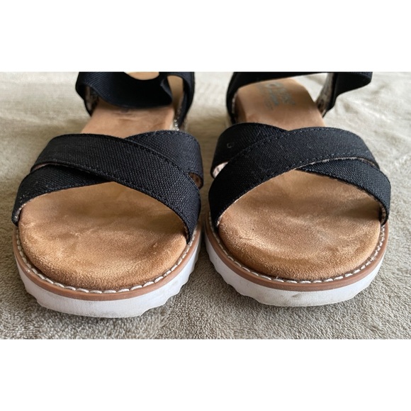 BOBS from Skechers Black Cross-Strap Memory Foam Sandals, size: 8 - Picture 5 of 6